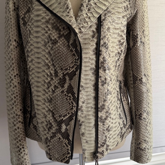 Women's python biker jacket - Picture 8 of 11